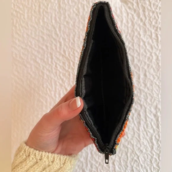 Beaded Clutch Wallet – Multicolor Geometric Pattern, Zip Closure - Picture 4 of 7